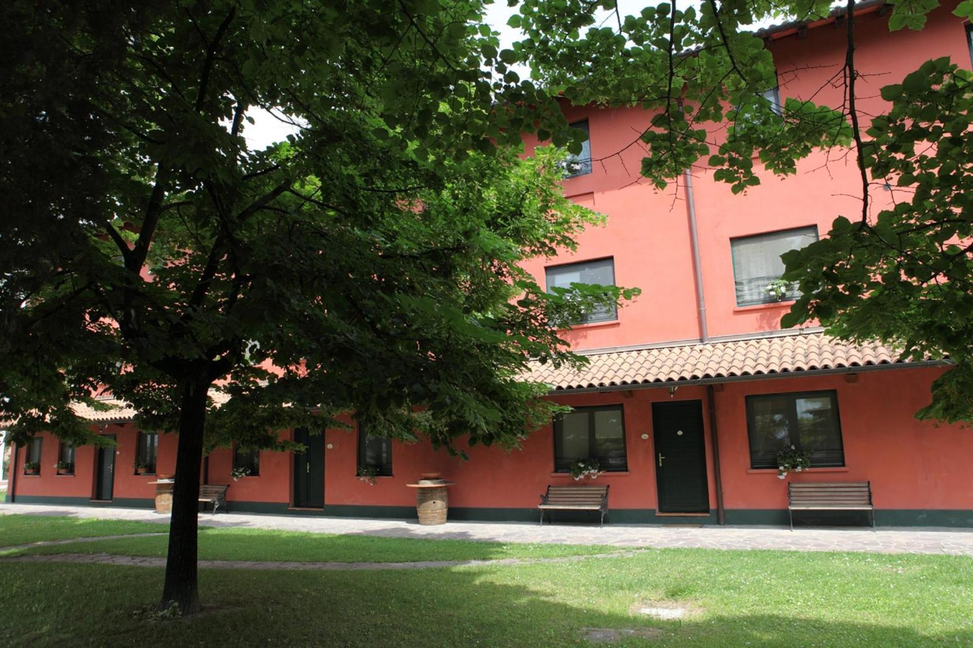 Agriturismo Isola Augusta Palazzolo dello Stella Eksteriør bilde